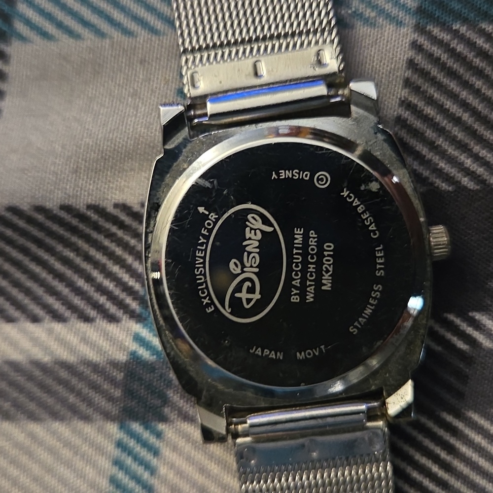 Disney Mickey Mouse Watch - Picture 5 of 8